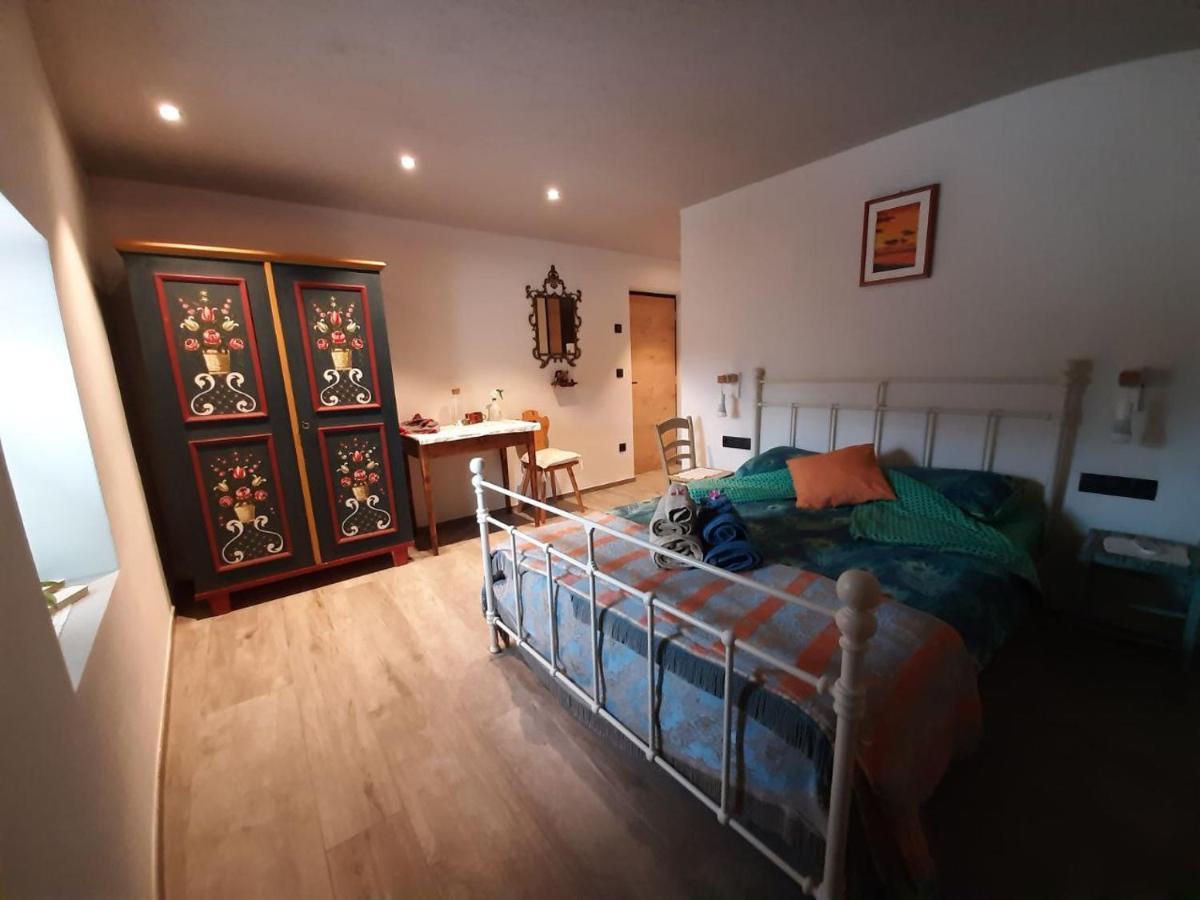 Bed and Breakfast Haus Fels Sluderno Exterior foto