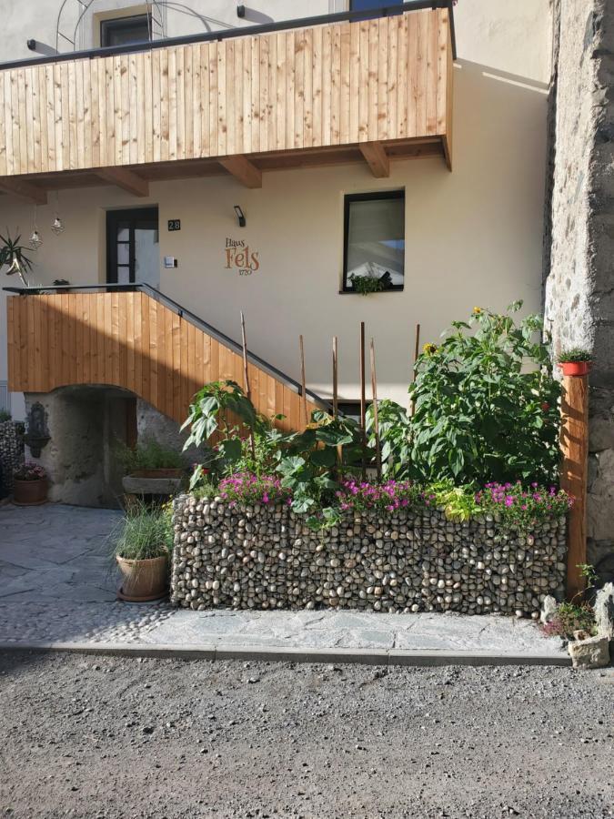 Bed and Breakfast Haus Fels Sluderno Exterior foto